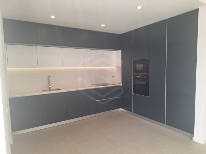 Image No.24-3 Bed Apartment for sale