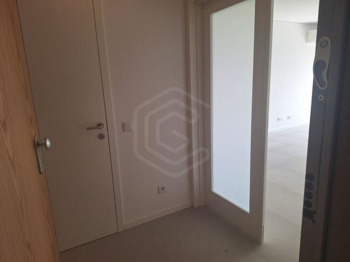 Image No.27-3 Bed Apartment for sale