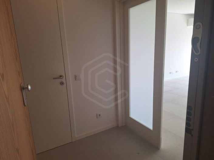 Image No.28-3 Bed Apartment for sale