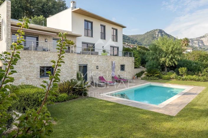 Image No.1-4 Bed House for sale
