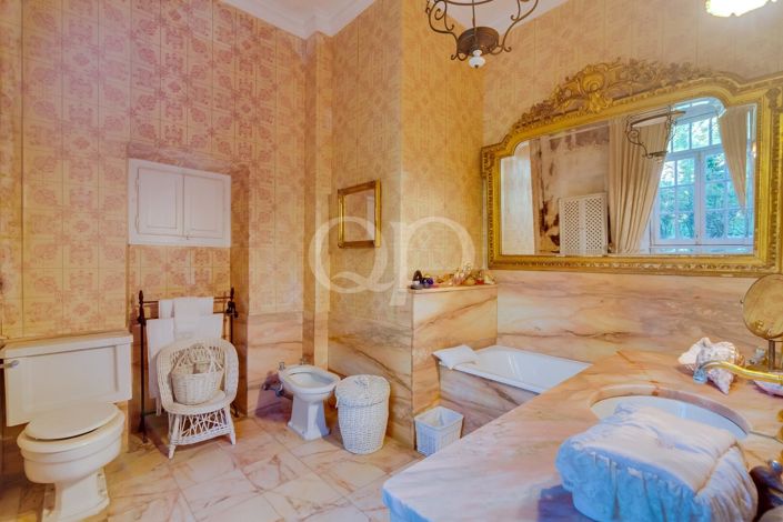 Image No.15-8 Bed House for sale