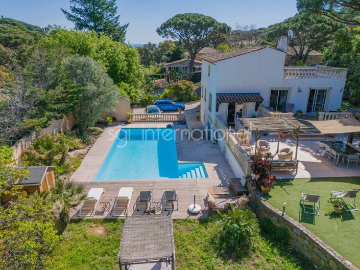 Image No.1-4 Bed House for sale