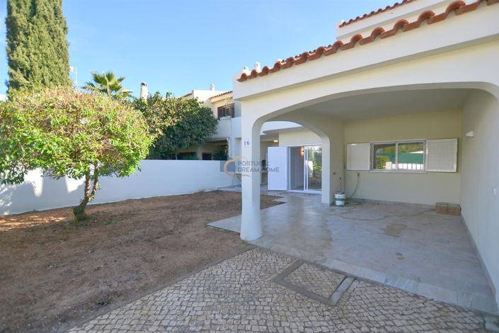 Image No.1-3 Bed House for sale