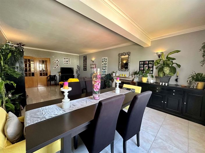 Image No.1-4 Bed Apartment for sale