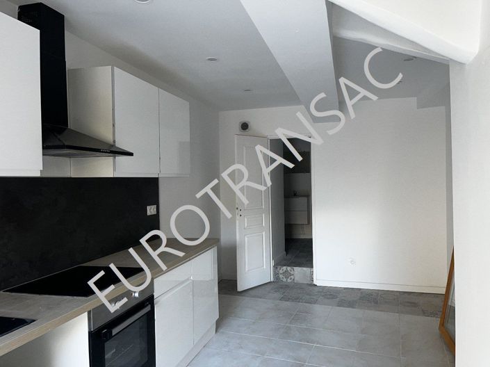 Image No.1-2 Bed House for sale
