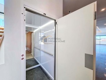 acn7g8609lbt2uyj5