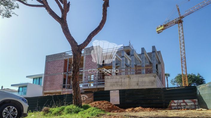 Image No.40-5 Bed House for sale