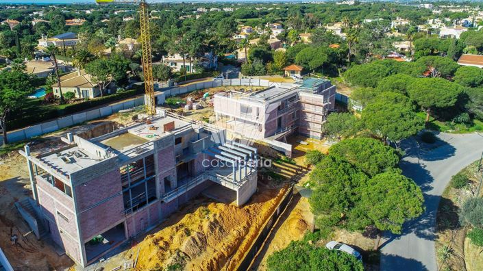 Image No.42-5 Bed House for sale