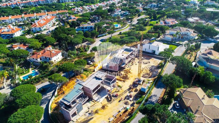 Image No.45-5 Bed House for sale