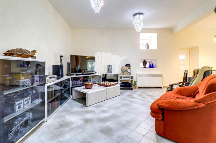 Image No.22-5 Bed House for sale