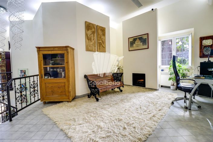 Image No.48-5 Bed House for sale