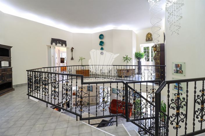 Image No.51-5 Bed House for sale