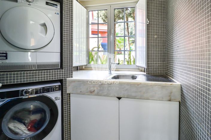 Image No.53-5 Bed House for sale