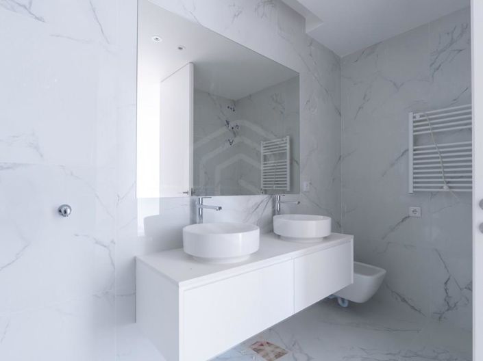 Image No.20-4 Bed Apartment for sale