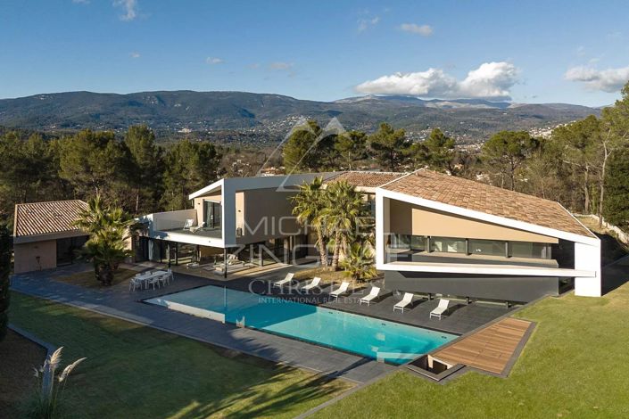 Image No.1-5 Bed House for sale