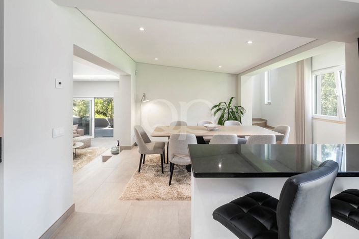 Image No.19-4 Bed House for sale