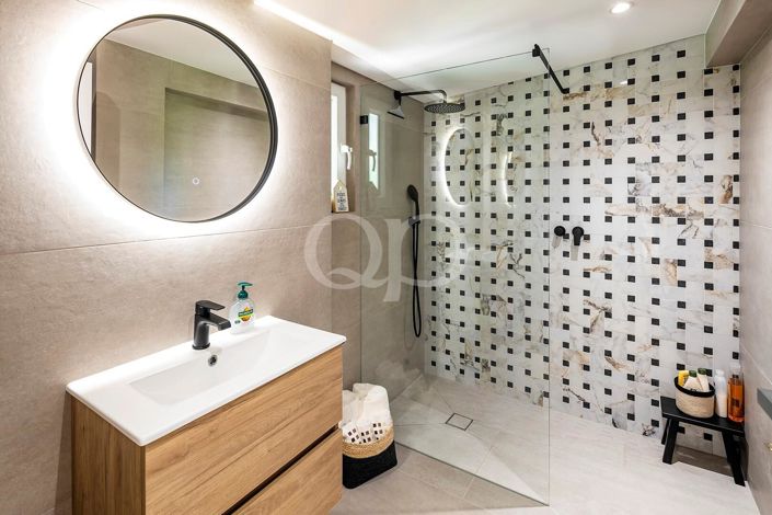 Image No.28-4 Bed House for sale