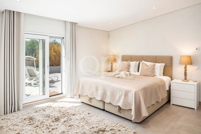 Image No.9-4 Bed House for sale