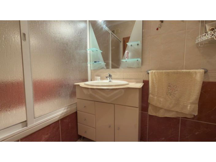 Image No.18-2 Bed Apartment for sale