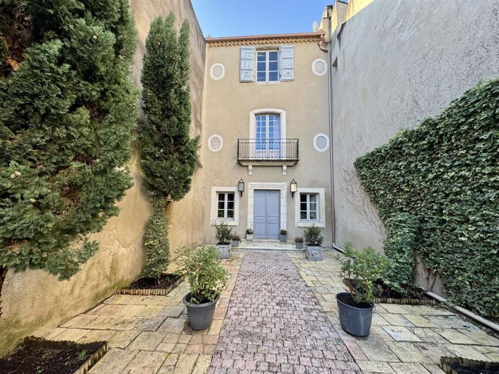 Image No.1-3 Bed House for sale