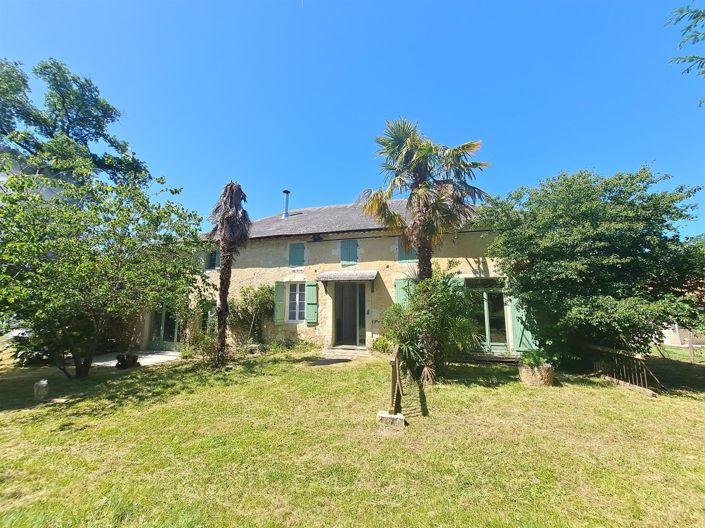 Image No.1-3 Bed House for sale