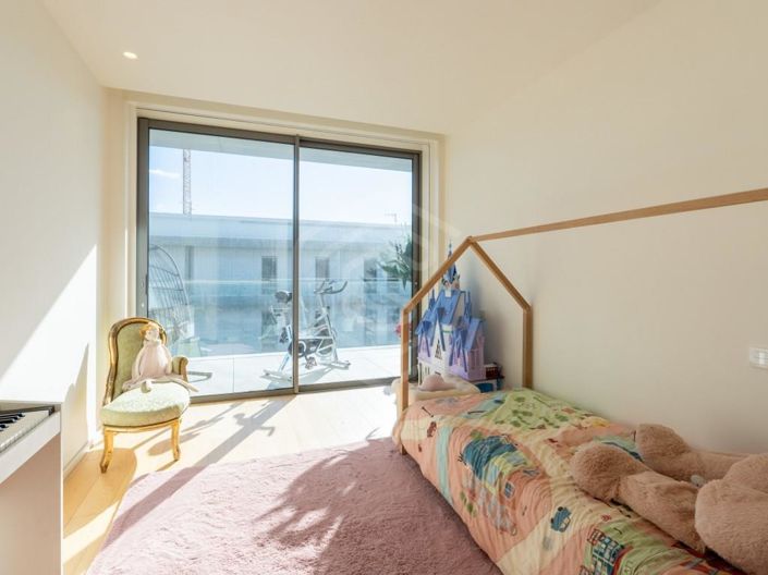 Image No.19-3 Bed Apartment for sale