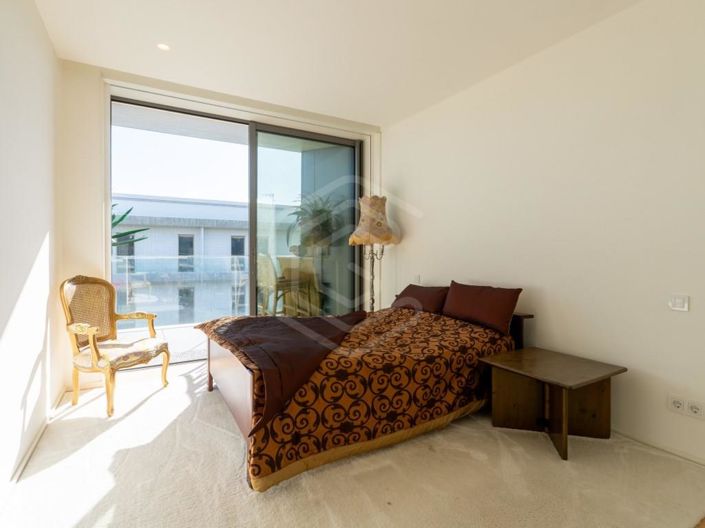 Image No.21-3 Bed Apartment for sale