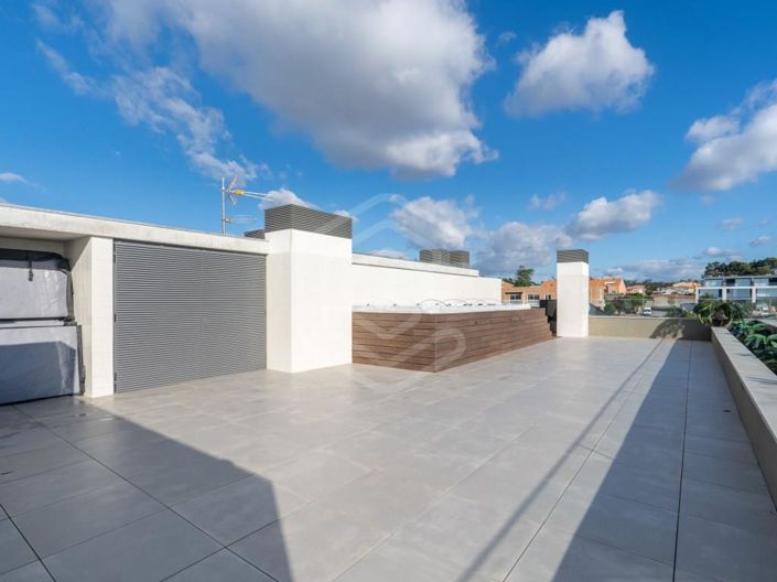 Image No.29-3 Bed Apartment for sale