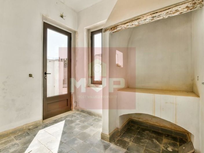 Image No.22-20 Bed House for sale