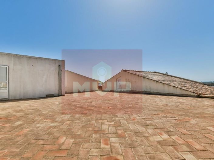 Image No.31-20 Bed House for sale