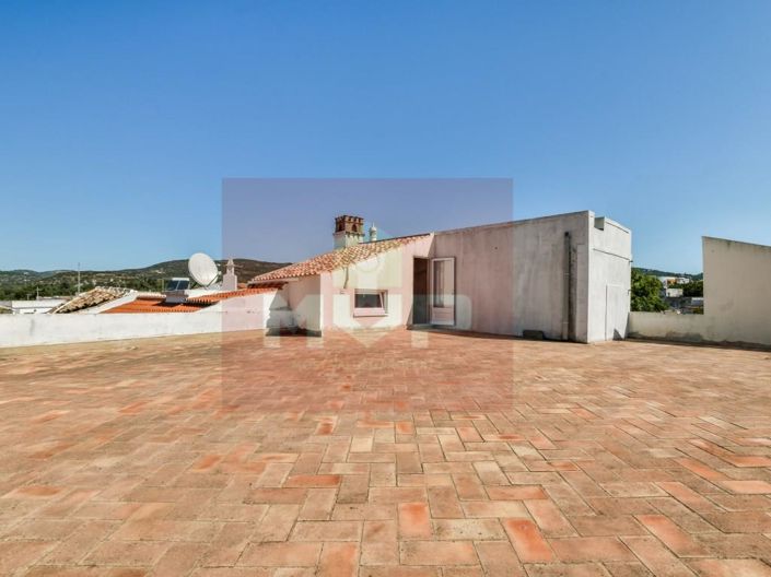 Image No.32-20 Bed House for sale