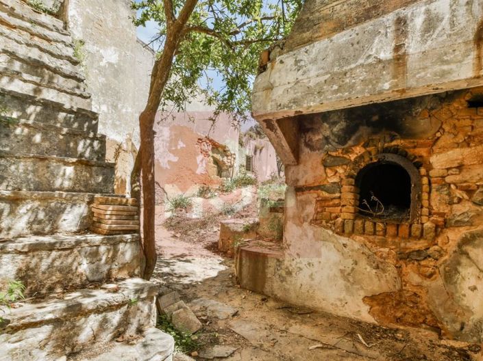 Image No.54-20 Bed House for sale