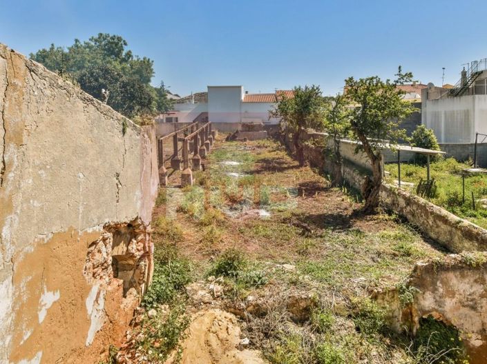 Image No.57-20 Bed House for sale