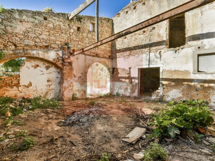 Image No.59-20 Bed House for sale