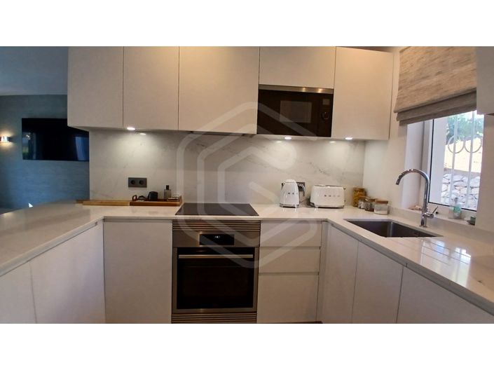 Image No.11-2 Bed House for sale