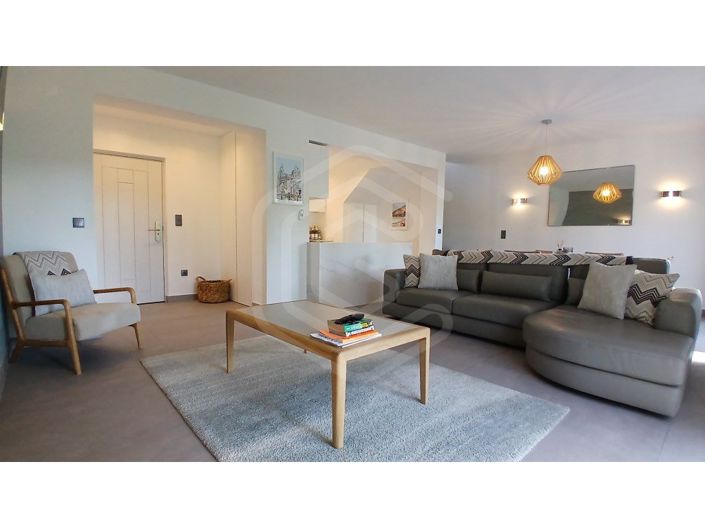 Image No.2-2 Bed House for sale