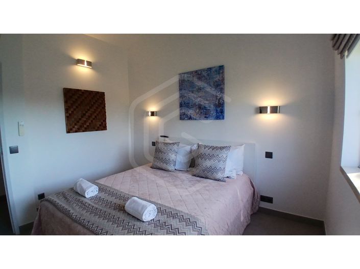 Image No.22-2 Bed House for sale