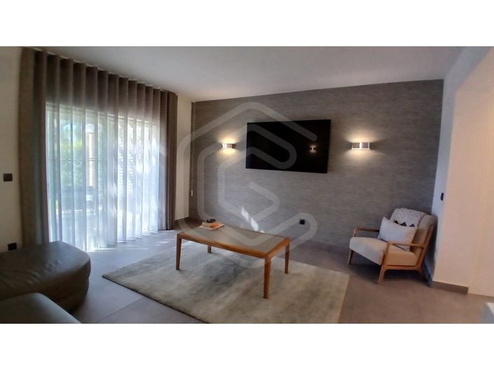 Image No.32-2 Bed House for sale
