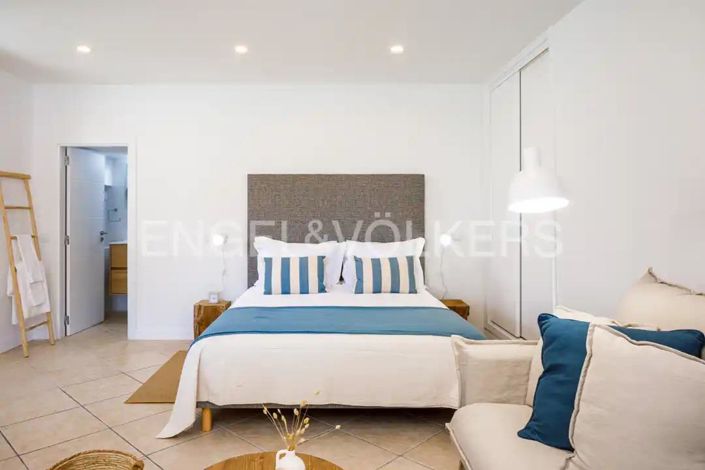 Image No.10-4 Bed House for sale
