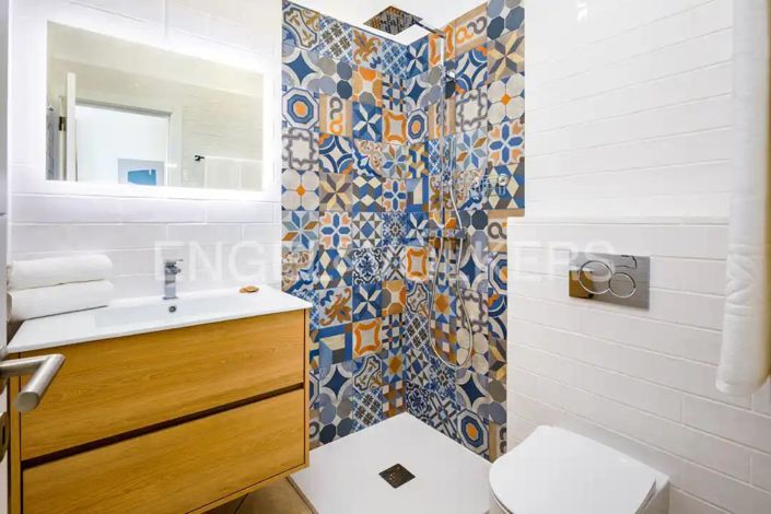 Image No.25-4 Bed House for sale