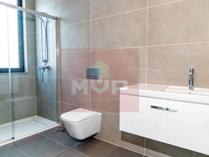 Image No.14-3 Bed House for sale