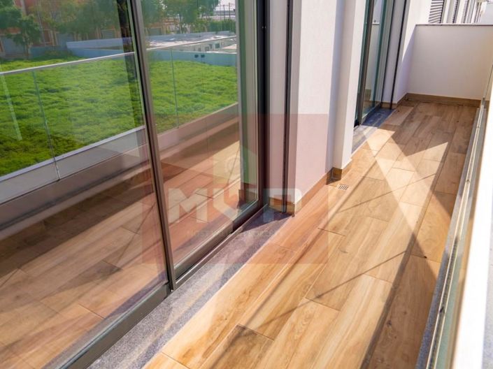 Image No.21-3 Bed House for sale