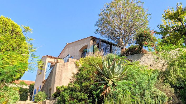 Image No.1-3 Bed House for sale