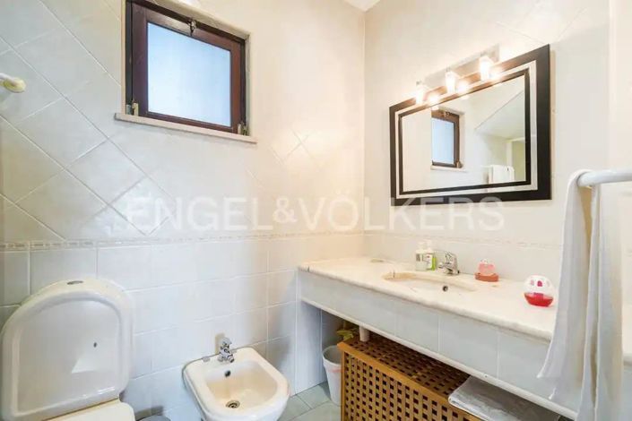 Image No.17-3 Bed House for sale