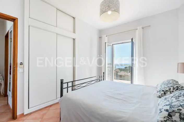 Image No.20-3 Bed House for sale