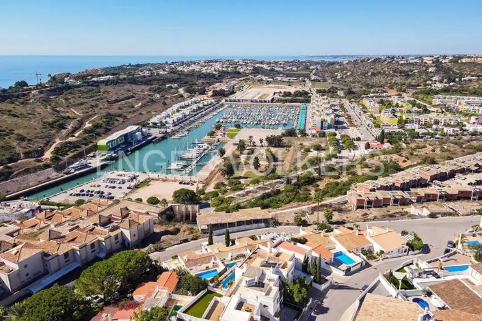 Image No.32-3 Bed House for sale