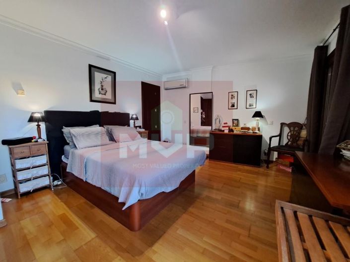 Image No.18-3 Bed Apartment for sale