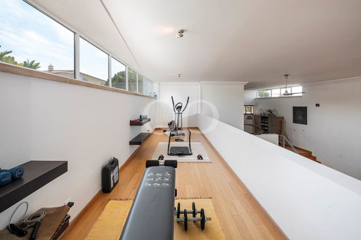 Image No.10-4 Bed House for sale