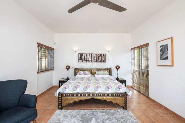 Image No.18-4 Bed House for sale