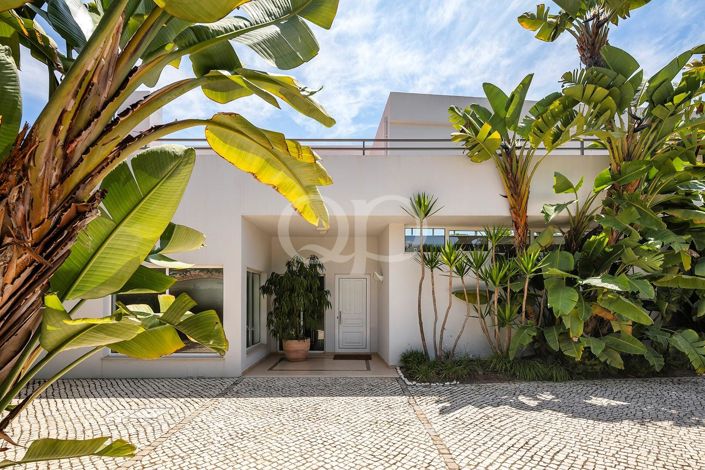 Image No.26-4 Bed House for sale